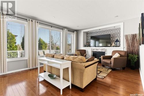 8085 Wascana Gardens Crescent, Regina, SK - Indoor Photo Showing Living Room