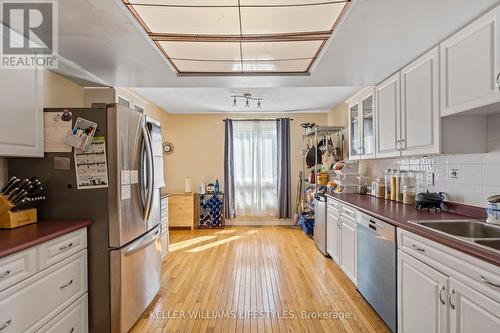 437 Everglade Crescent, London, ON - Indoor Photo Showing Kitchen With Double Sink