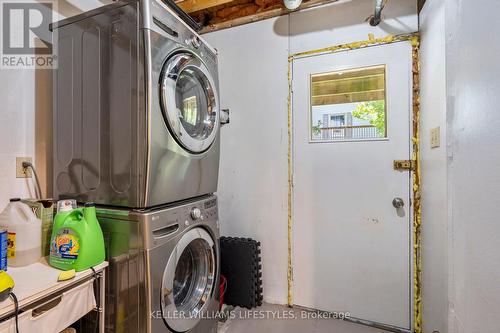 437 Everglade Crescent, London, ON - Indoor Photo Showing Laundry Room