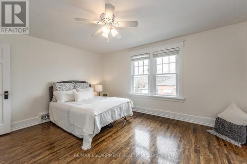 4625 Fifth Avenue, Niagara Falls, ON - Indoor Photo Showing Bedroom