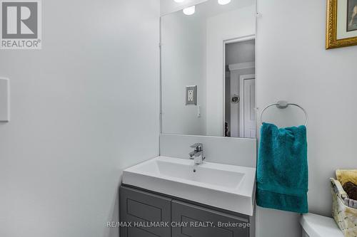 3800 County 88 Road, Bradford West Gwillimbury, ON - Indoor Photo Showing Bathroom