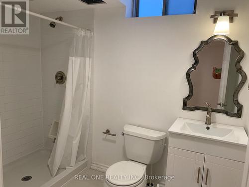 Bsmt - 43 Estrella Crescent, Richmond Hill, ON - Indoor Photo Showing Bathroom