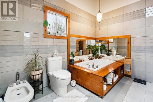 3716 Maple Grove Road, Innisfil, ON - Indoor Photo Showing Bathroom