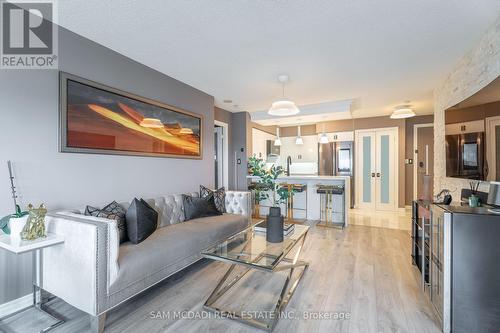 516 - 2111 Lake Shore Boulevard W, Toronto, ON - Indoor Photo Showing Other Room