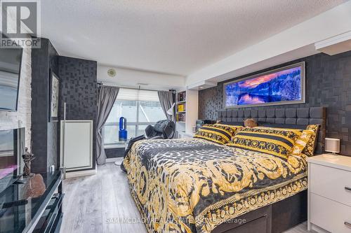 516 - 2111 Lake Shore Boulevard W, Toronto, ON - Indoor Photo Showing Bedroom
