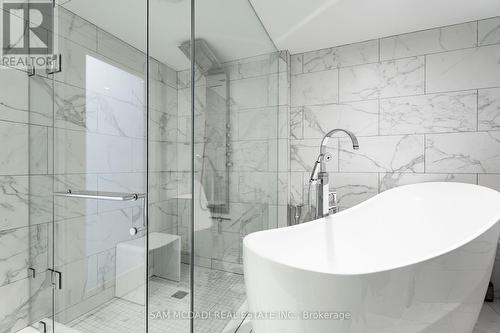 516 - 2111 Lake Shore Boulevard W, Toronto, ON - Indoor Photo Showing Bathroom