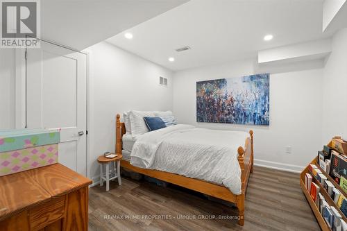 293 Mississaga Street, Oakville, ON - Indoor Photo Showing Bedroom