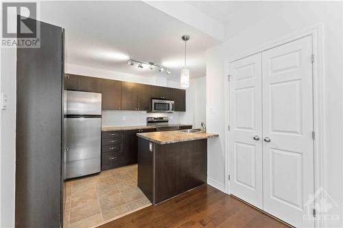 920 White Alder Avenue Unit#C, Ottawa, ON - Indoor Photo Showing Kitchen