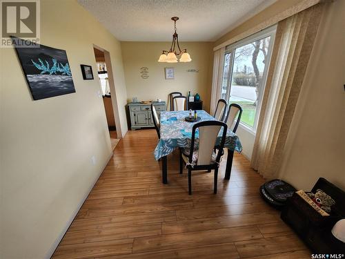 521 7Th Avenue E, Assiniboia, SK - Indoor Photo Showing Dining Room