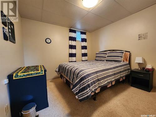 521 7Th Avenue E, Assiniboia, SK - Indoor Photo Showing Bedroom