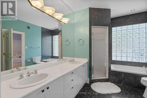 19 Vernham Avenue, Toronto, ON - Indoor Photo Showing Bathroom