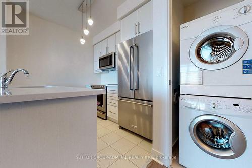 2106 - 825 Church Street, Toronto, ON - Indoor Photo Showing Laundry Room