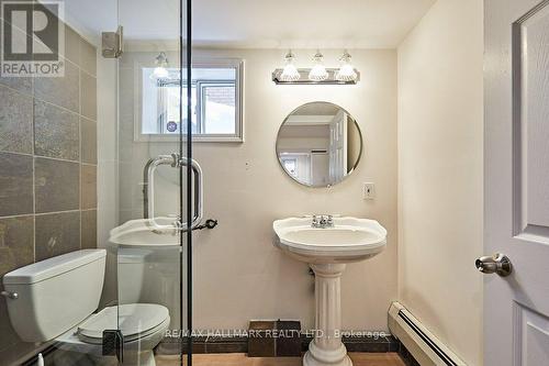 Bsmt - 181 Ferris Road, Toronto, ON - Indoor Photo Showing Bathroom