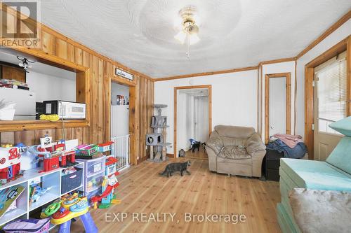 23 Erie Street, Oshawa, ON - Indoor Photo Showing Other Room