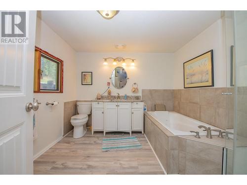 268 Sugar Lake Road Lot# Lot 1, Cherryville, BC - Indoor Photo Showing Bathroom