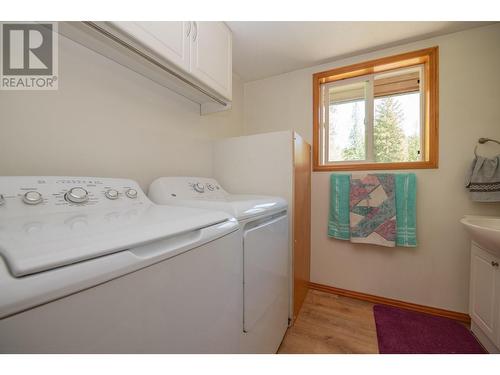 268 Sugar Lake Road Lot# Lot 1, Cherryville, BC - Indoor Photo Showing Laundry Room