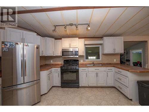 268 Sugar Lake Road Lot# Lot 1, Cherryville, BC - Indoor Photo Showing Kitchen With Double Sink