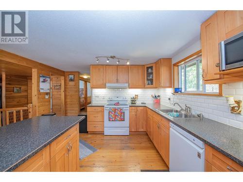 268 Sugar Lake Road Lot# Lot 1, Cherryville, BC - Indoor Photo Showing Kitchen With Double Sink