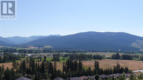 1768 Gallon Avenue, Lumby, BC - Outdoor With Exterior