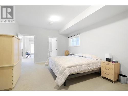 625 Boynton Place Unit# 31, Kelowna, BC - Indoor Photo Showing Bedroom