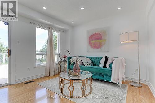 39 Caruso Drive, Brampton, ON - Indoor Photo Showing Living Room