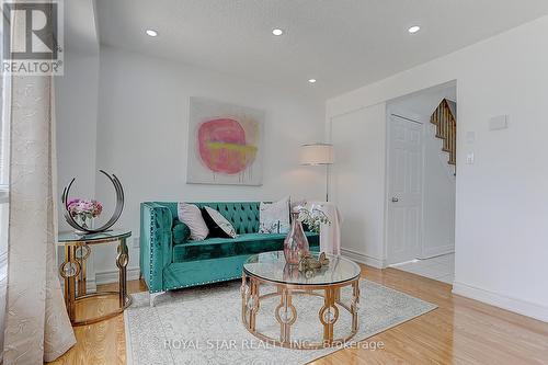 39 Caruso Drive, Brampton, ON - Indoor Photo Showing Living Room