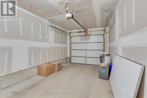 106 - 2070 Meadowgate Boulevard, London, ON - Indoor Photo Showing Garage