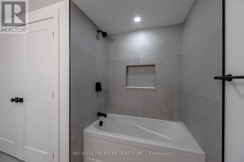 769 Gatestone Road, London, ON - Indoor Photo Showing Bathroom