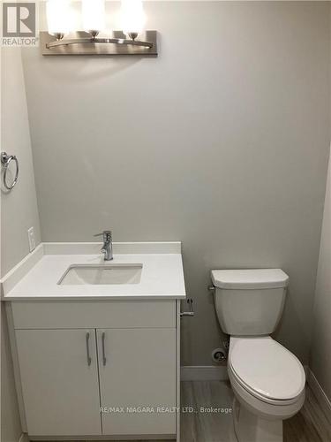 308 - 118 West Street, Port Colborne, ON - Indoor Photo Showing Bathroom