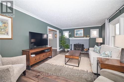 217 Edgar Street, Welland, ON - Indoor Photo Showing Living Room With Fireplace