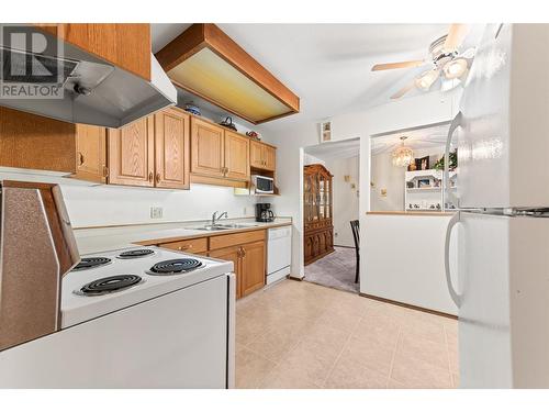 965 King Street Unit# 207, Penticton, BC - Indoor Photo Showing Kitchen With Double Sink