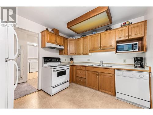 965 King Street Unit# 207, Penticton, BC - Indoor Photo Showing Kitchen With Double Sink