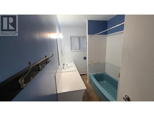 18 Osprey Place, Osoyoos, BC - Indoor Photo Showing Laundry Room