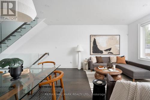 343B Hopewell Avenue, Toronto, ON - Indoor Photo Showing Living Room