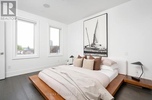 343B Hopewell Avenue, Toronto, ON - Indoor Photo Showing Bedroom