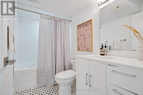 343B Hopewell Avenue, Toronto, ON - Indoor Photo Showing Bathroom