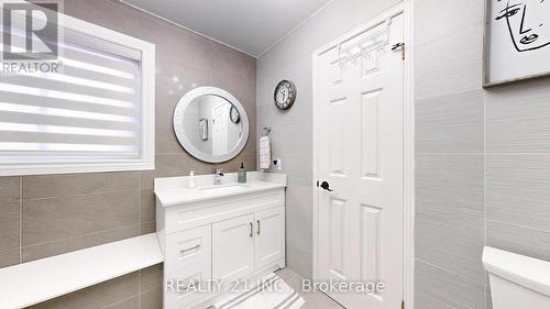 352 Jay Crescent, Orangeville, ON - Indoor Photo Showing Bathroom