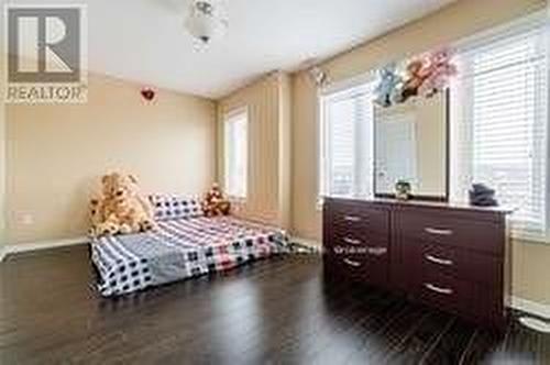 46 - 60 Fairwood Circle, Brampton, ON - Indoor Photo Showing Bedroom