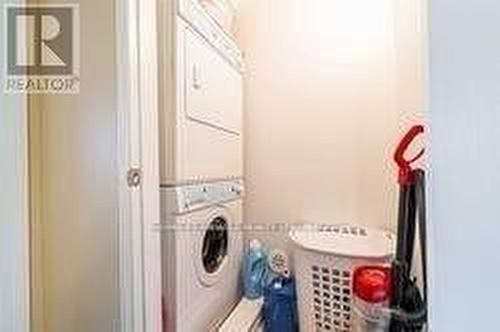 46 - 60 Fairwood Circle, Brampton, ON - Indoor Photo Showing Laundry Room