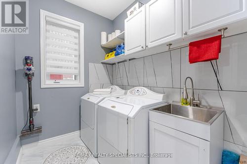24 Haviland Circle, Brampton, ON - Indoor Photo Showing Laundry Room