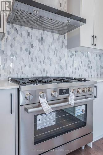 14 Allegrezza Court, Toronto, ON - Indoor Photo Showing Kitchen With Upgraded Kitchen