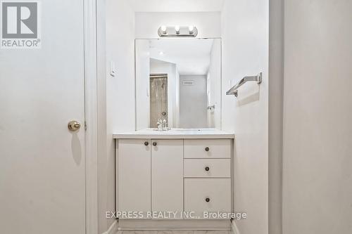 16 Donewen Court, Toronto, ON - Indoor Photo Showing Bathroom
