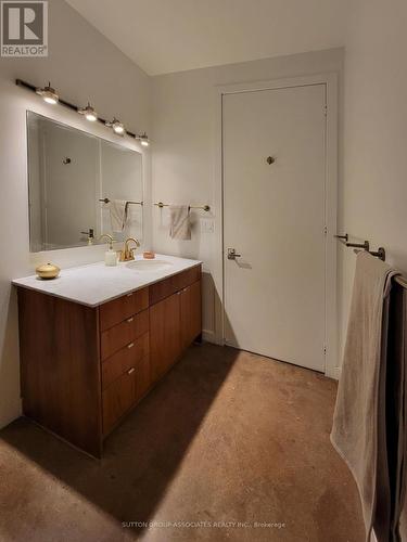 1013 - 23 Brant Street, Toronto, ON - Indoor Photo Showing Bathroom