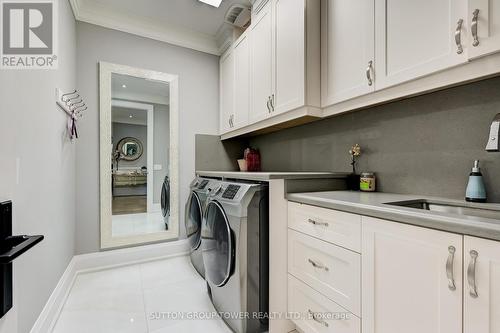 39 Gradwell Drive, Toronto, ON - Indoor Photo Showing Laundry Room