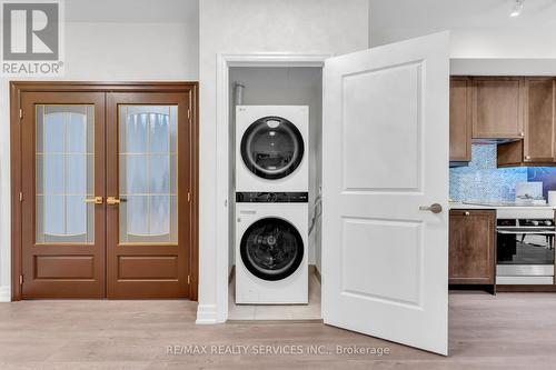 210 - 9075 Jane Street, Vaughan, ON - Indoor Photo Showing Laundry Room