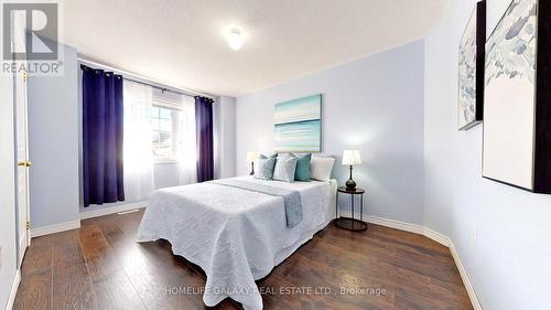 131 Laurendale Avenue, Georgina, ON - Indoor Photo Showing Bedroom