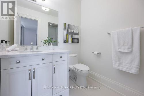 5 Hogan Court, King, ON - Indoor Photo Showing Bathroom