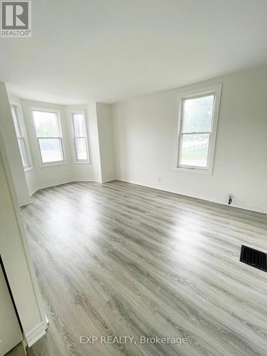 46 Tiffin Street, Barrie, ON - Indoor Photo Showing Other Room