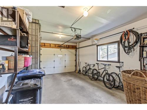 1460 Mission Ridge Drive, Kelowna, BC - Indoor Photo Showing Garage