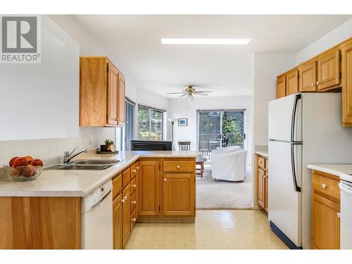 9750 Delcliffe Road Unit# 13, Vernon, BC - Indoor Photo Showing Kitchen With Double Sink